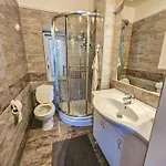 Holiday Beach Apartments Nin * Nin