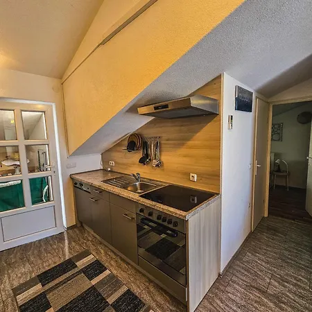 Holiday Beach Apartments Nin Apartman