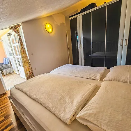 Holiday Beach Apartments Nin *