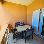 Holiday Beach Apartments Nin Nin