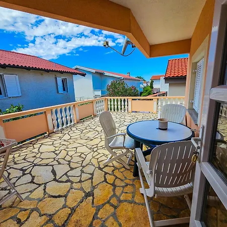 Holiday Beach Apartments Nin *