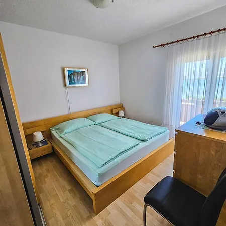 Holiday Beach Apartments Nin Nin