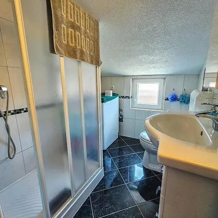 Holiday Beach Apartments Nin